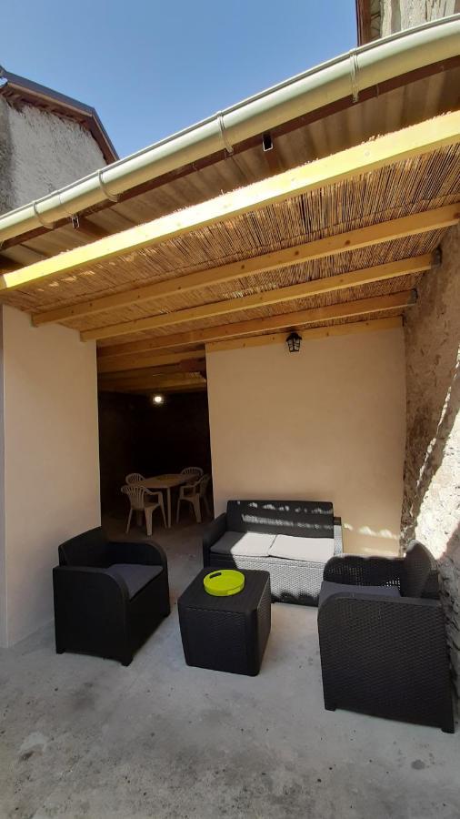 Petite Maison De Village Situee Entre Lacs, Cascades Et Montagnes Virieu-le-Grand 外观 照片